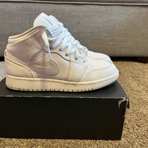 Air Jordan 1 Mid